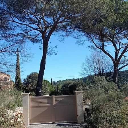 Villelaure Les Cigales B&B 외부 사진