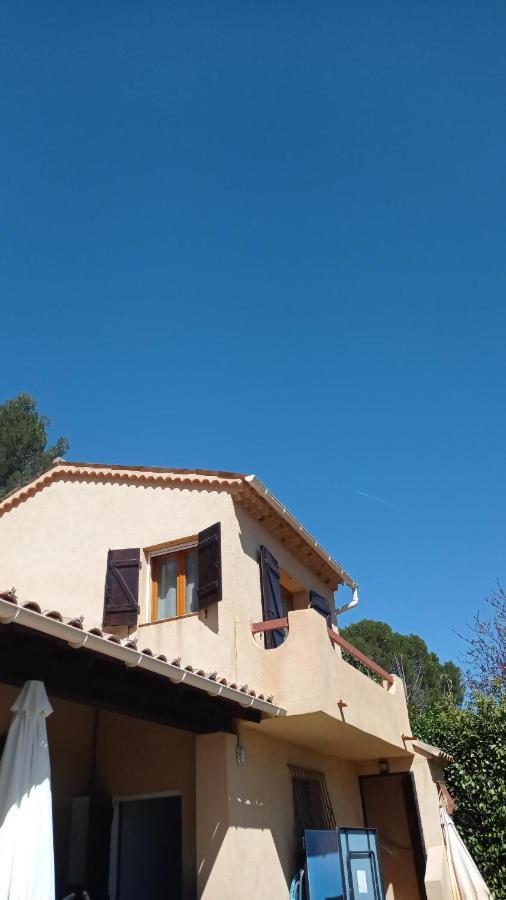 Villelaure Les Cigales B&B 외부 사진