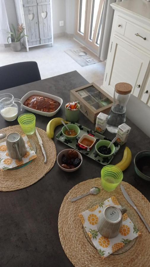 Villelaure Les Cigales B&B 외부 사진