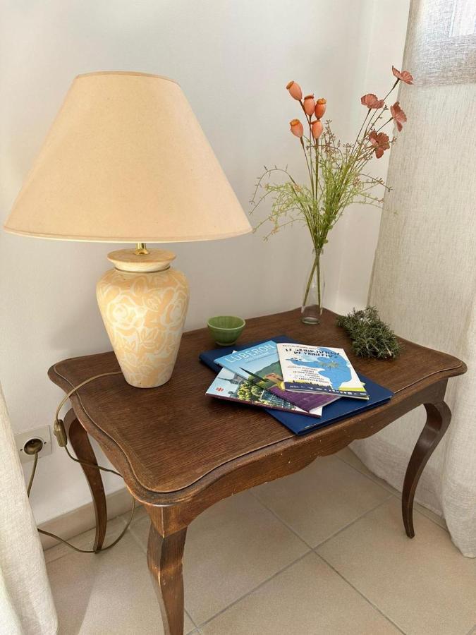 Villelaure Les Cigales B&B 외부 사진