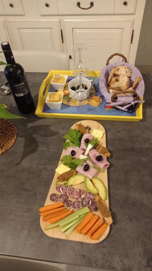 Villelaure Les Cigales B&B 외부 사진