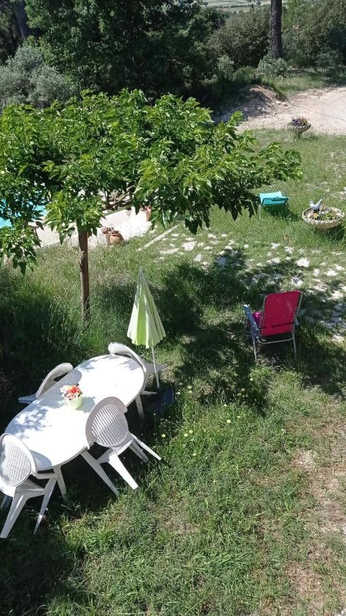 Villelaure Les Cigales B&B 외부 사진