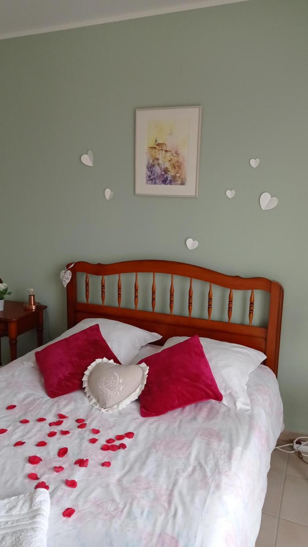 Villelaure Les Cigales B&B 외부 사진