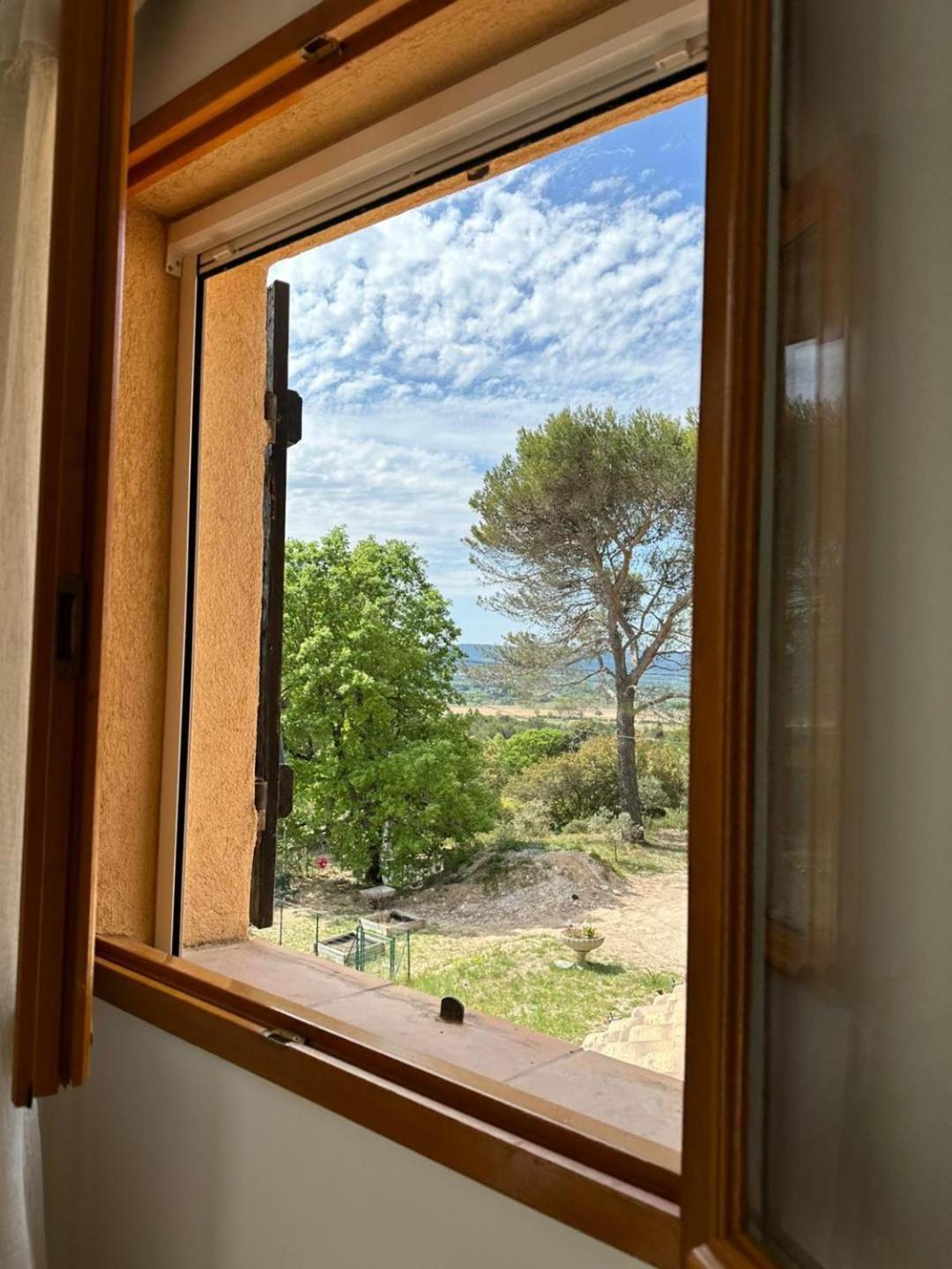 Villelaure Les Cigales B&B 외부 사진