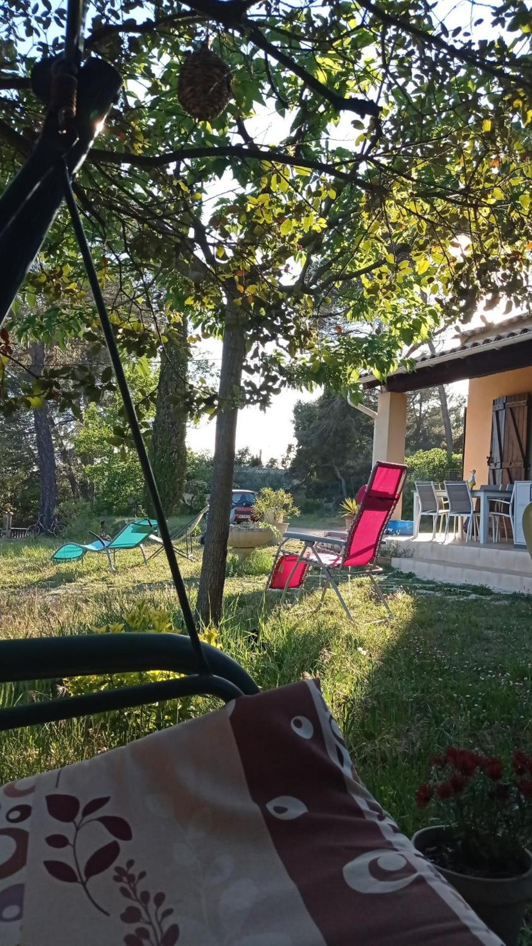 Villelaure Les Cigales B&B 외부 사진